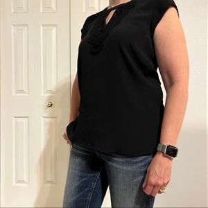 PALE SKY EMBROIDERED BLACK TOP